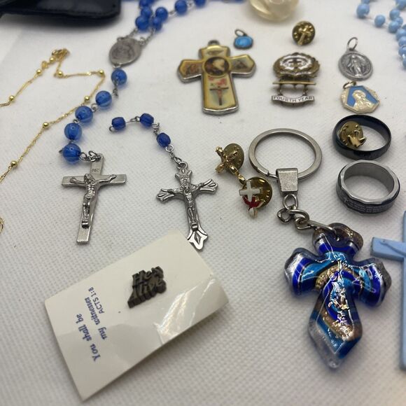 Vintage Rosaries, Crosses, Rings, Token, Key Chain, Pins, Bracelet Religious Lot - Picture 7 of 13